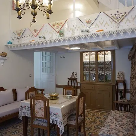 Vivian's Antique House *